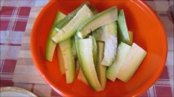 название картинки Молодые кабачки в хрустящей сырной панировке