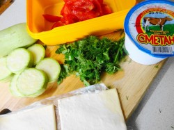 Кабачки в слоеном тесте запеченные - шаг 1 Кабачки в слоеном тесте запеченные - шаг 1