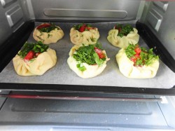 Кабачки в слоеном тесте запеченные - шаг 5 Кабачки в слоеном тесте запеченные - шаг 5