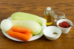 название картинки Кабачковая икра с томатной пастой и луком на зиму