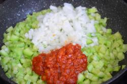 название картинки Икра кабачковая с помидорами на зиму