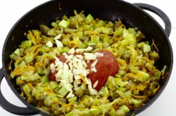 название картинки Кабачково-баклажанная икра на зиму