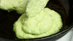 название картинки Кабачковые оладьи с фаршем внутри