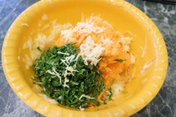 название картинки Кабачковые оладьи с цельнозерновой мукой с кунжутом