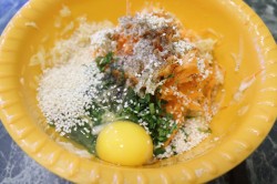 название картинки Кабачковые оладьи с цельнозерновой мукой с кунжутом