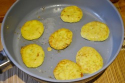 название картинки Кабачковые оладушки с чесноком и укропом