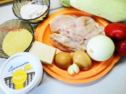 Рулетики из кабачков с куриным филе и овощами в духовке