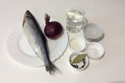 название картинки Как посолить селедку кусочками в домашних условиях