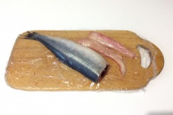 название картинки Как посолить селедку кусочками в домашних условиях