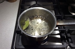 название картинки Как посолить селедку кусочками в домашних условиях