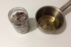 название картинки Как посолить селедку кусочками в домашних условиях