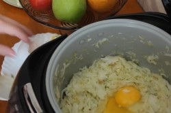 Пирожки в мультиварке с капустой