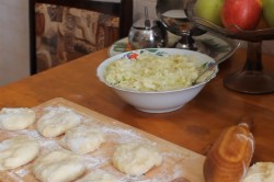 Пирожки в мультиварке с капустой