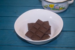 название картинки Как растопить шоколад на водяной бане для торта