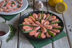 Как варить неочищенные креветки