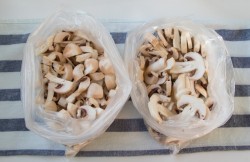 название картинки Как заморозить свежие шампиньоны