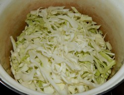 Как засолить капусту на зиму в банку