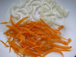 название картинки Кальмары с морковью и луком