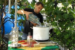 название картинки Кальвадос в домашних условиях из яблок