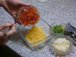 Канапе для фуршета на чипсах - шаг 5