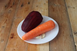 Капуста на зиму со свеклой и морковью