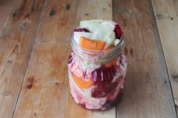 Капуста на зиму со свеклой и морковью