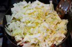 Тушеная капуста по-немецки - шаг 9