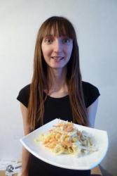 Салат капуста с лимоном и ананасом