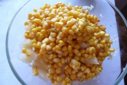 Салат капуста с лимоном и ананасом