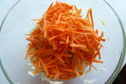 Салат капуста с лимоном и ананасом