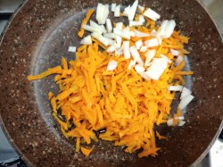 Капуста тушеная с фаршем и картошкой - шаг 2