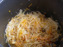 Капуста с грибами в мультиварке