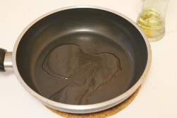 название картинки Капуста с картошкой на сковороде