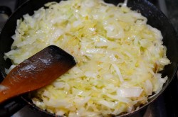 Капуста с яйцом жареная на сковороде - шаг 7 Капуста с яйцом жареная на сковороде - шаг 7