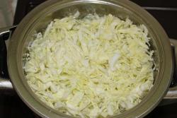 Тушеная капуста со сметаной