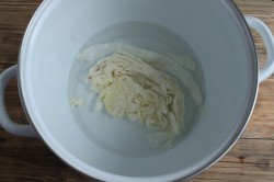 Белокочанная капуста в кляре на сковороде