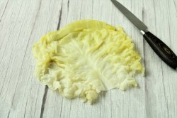 название картинки Капустные голубцы из свежей капусты с мясом в кастрюле