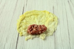 название картинки Капустные голубцы из свежей капусты с мясом в кастрюле