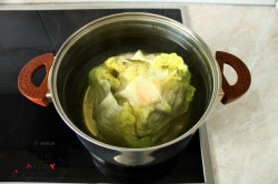 название картинки Капустные голубцы из свежей капусты с мясом в кастрюле