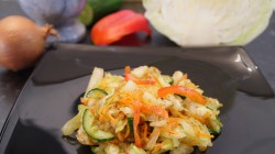 Капустный салат с болгарским перцем по-корейски