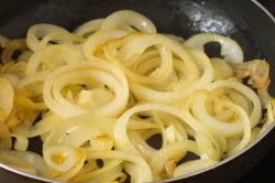 название картинки Карамелизированный лук