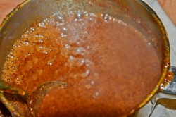 название картинки Карамельно-сливочный соус для торта, десертов, блинов