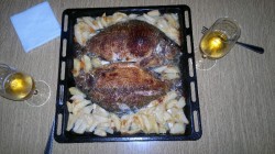 Карась запеченный с картошкой в духовке с майонезом