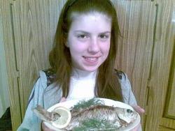 Карась запеченный с репчатым луком в фольге в духовке