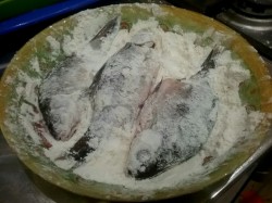 Карасики мелкие жареные - шаг 3