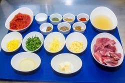 Карахи Гошт (острая баранина)