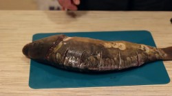 Запеченный карп с овощами и грибами в духовке