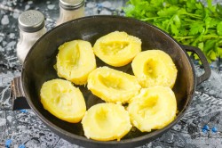 название картинки Картофель фаршированный фаршем в духовке