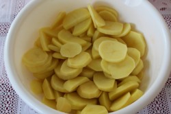 название картинки Картофель с грибами запеченный в мультиварке