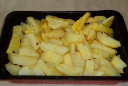 Картофель с яйцом в духовке